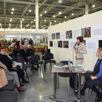 На Запорізькій книжкові толоці говорили про недискримінацію за ознакою статі